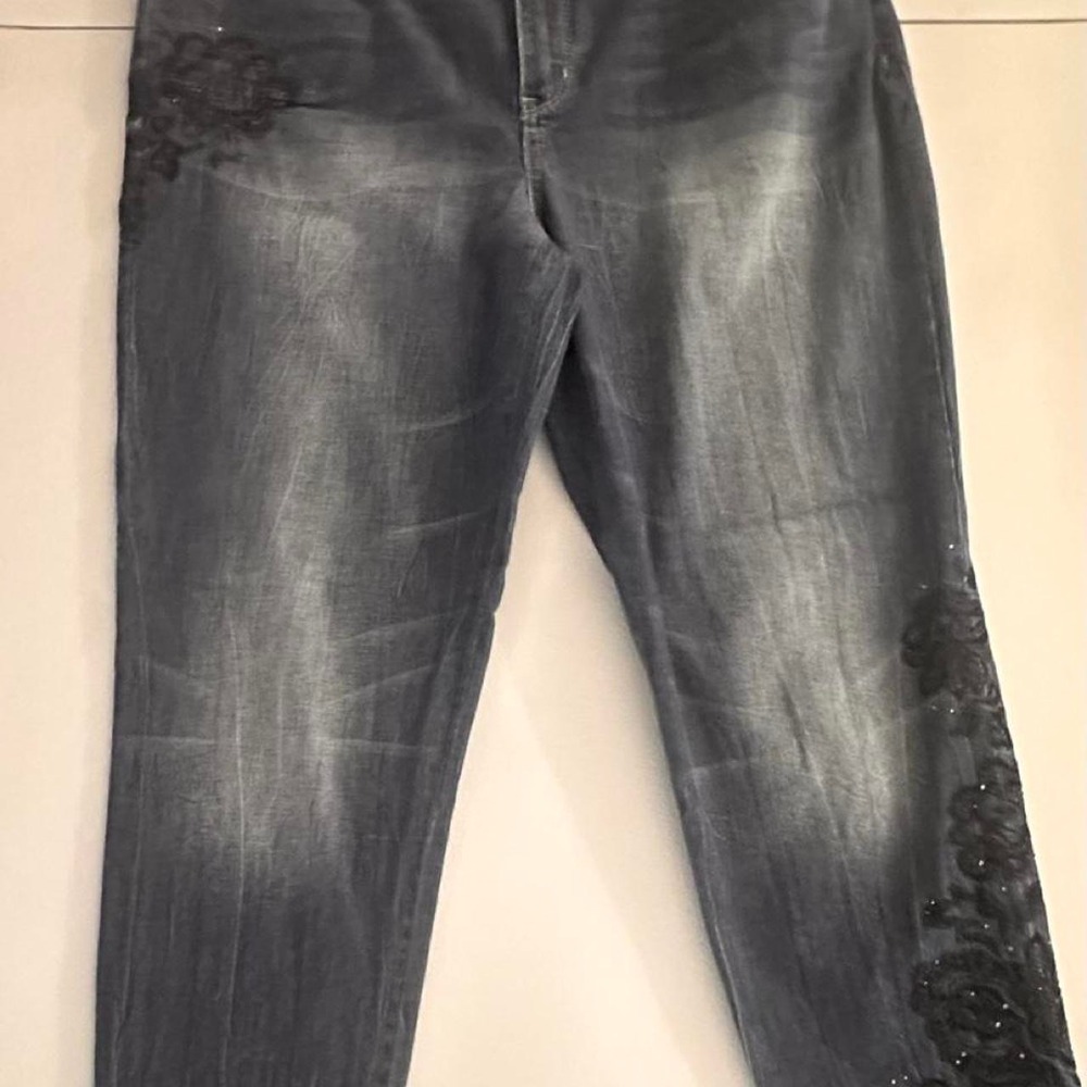 Chico's dark denim jeans w/black floral embroidery size 1.5